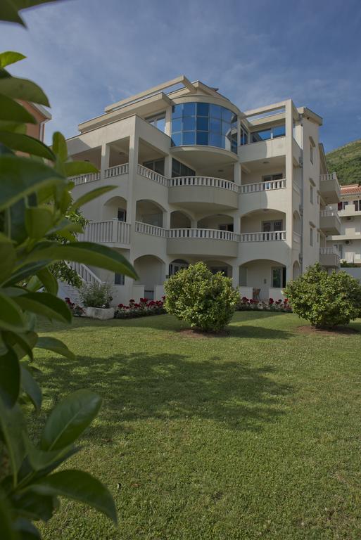 Vila V Lux Apartments Petrovac Εξωτερικό φωτογραφία
