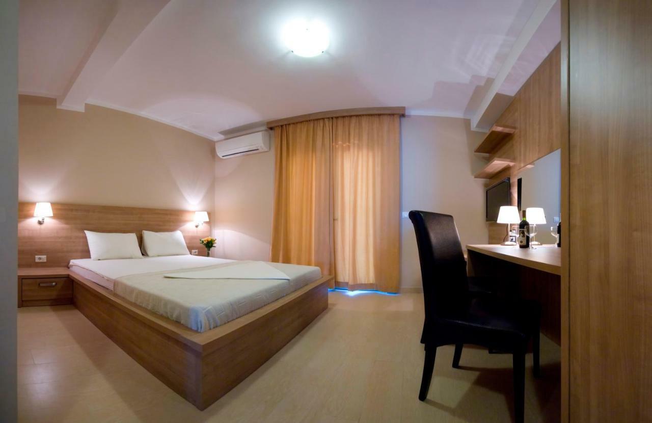 Vila V Lux Apartments Petrovac Εξωτερικό φωτογραφία