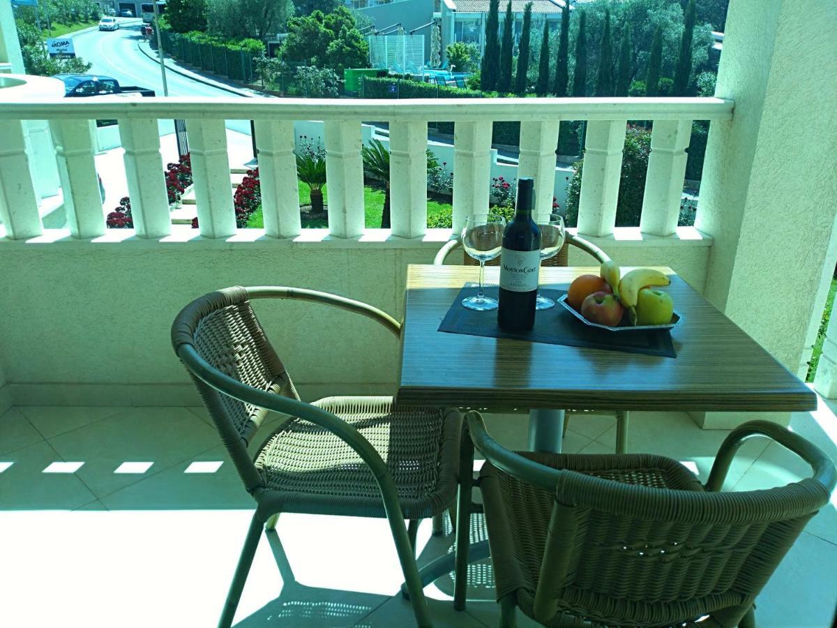 Vila V Lux Apartments Petrovac Εξωτερικό φωτογραφία